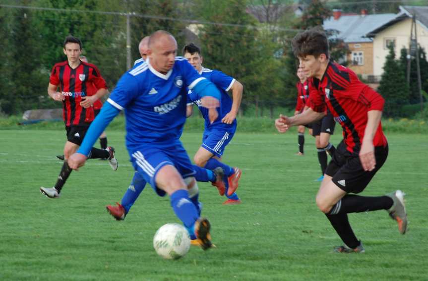 Tempo Nienaszów - Markiewicza Krosno 2-1