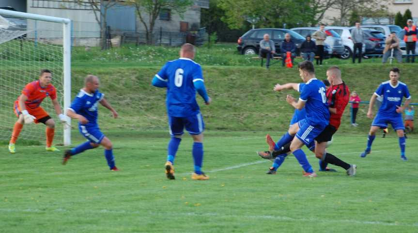 Tempo Nienaszów - Markiewicza Krosno 2-1