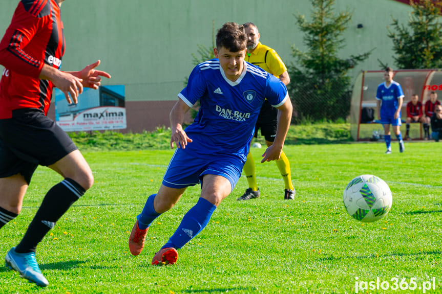 Tempo Nienaszów - Markiewicza Krosno 2:1