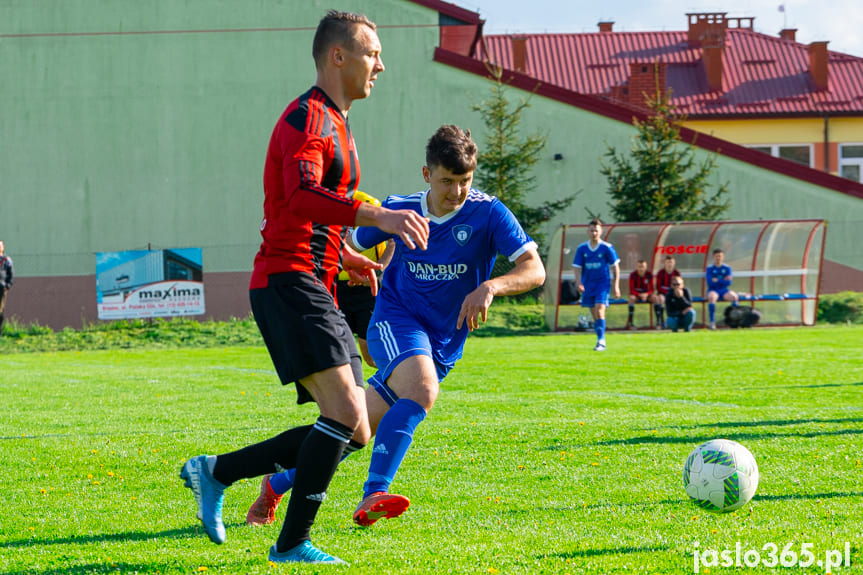 Tempo Nienaszów - Markiewicza Krosno 2:1