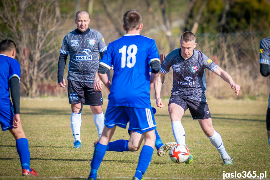 Tempo Nienaszów - Partyzant Targowiska 0:0