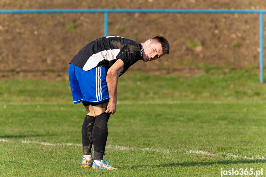 Tempo Nienaszów - Przełom Besko 1:1