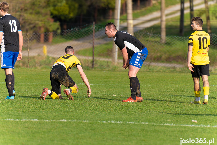 Tempo Nienaszów - Przełom Besko 1:1