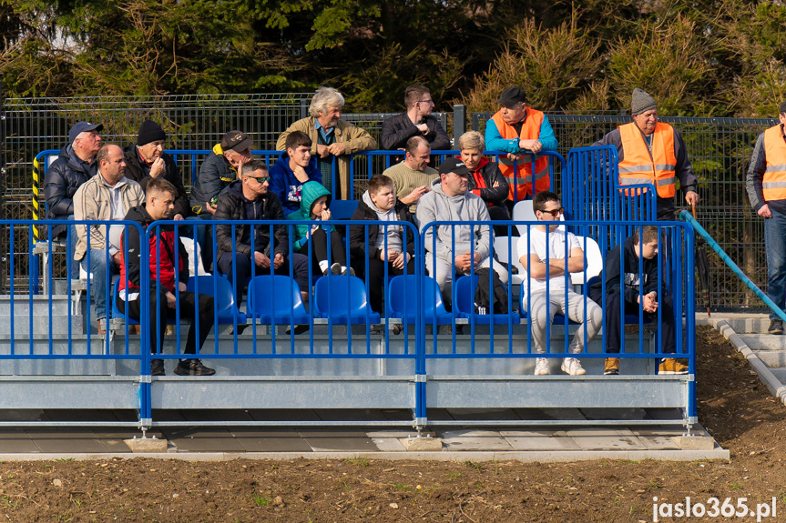 Tempo Nienaszów - Przełom Besko 1:1