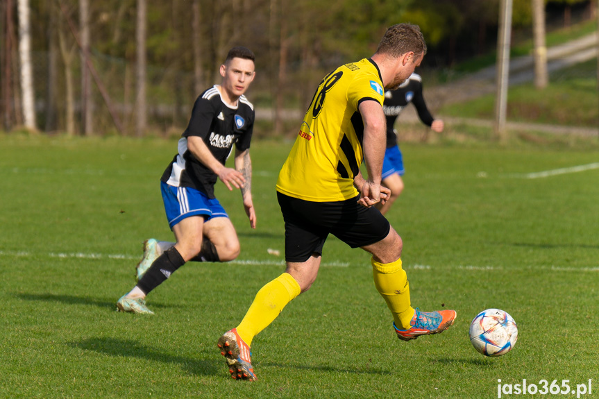 Tempo Nienaszów - Przełom Besko 1:1