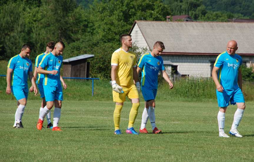 Tempo Nienaszów - Przełom Besko 4-3