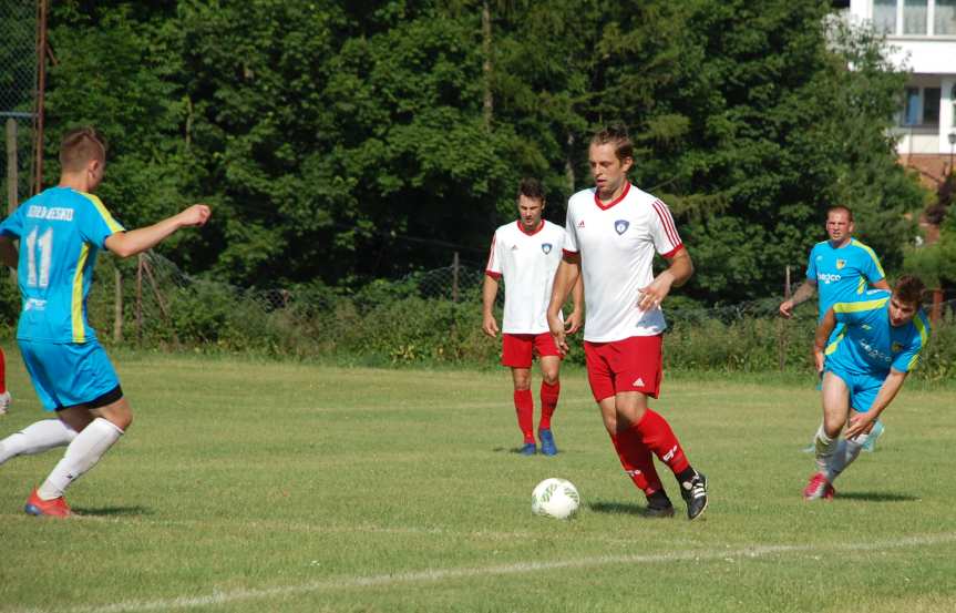 Tempo Nienaszów - Przełom Besko 4-3