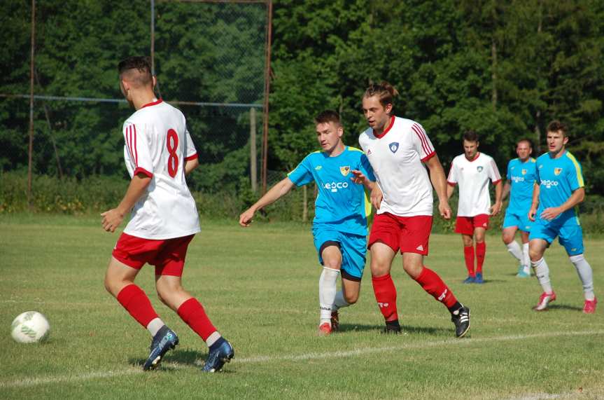 Tempo Nienaszów - Przełom Besko 4-3