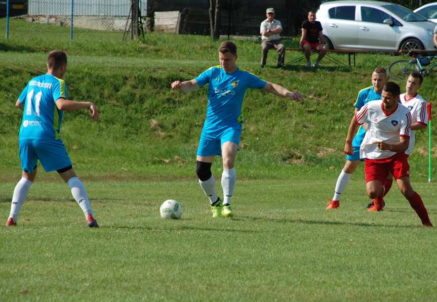 Tempo Nienaszów - Przełom Besko 4-3