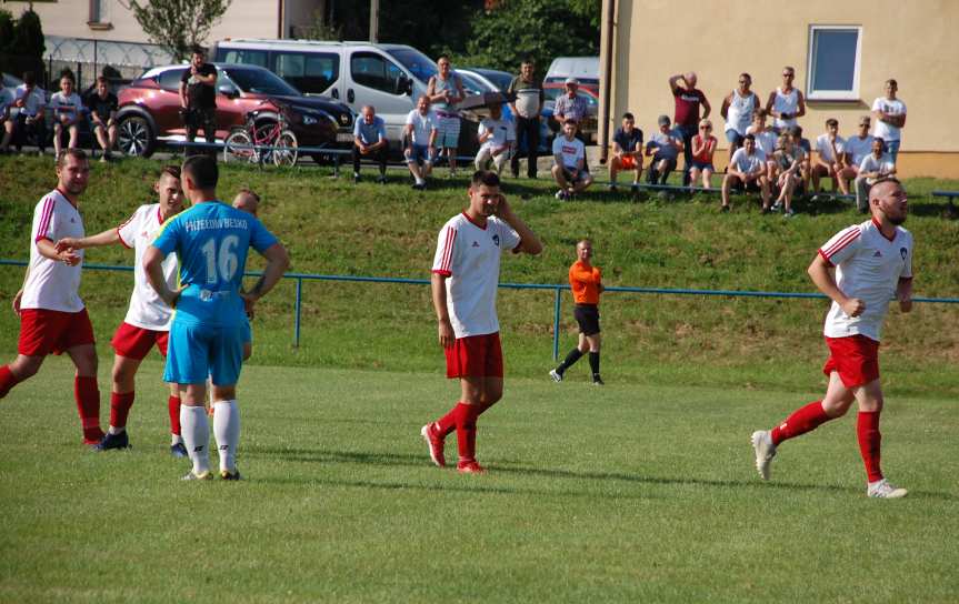 Tempo Nienaszów - Przełom Besko 4-3