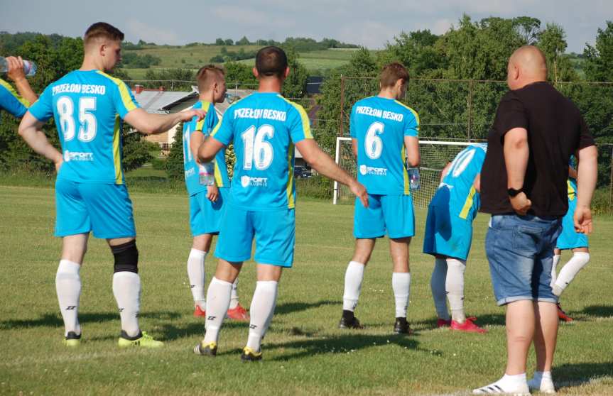 Tempo Nienaszów - Przełom Besko 4-3