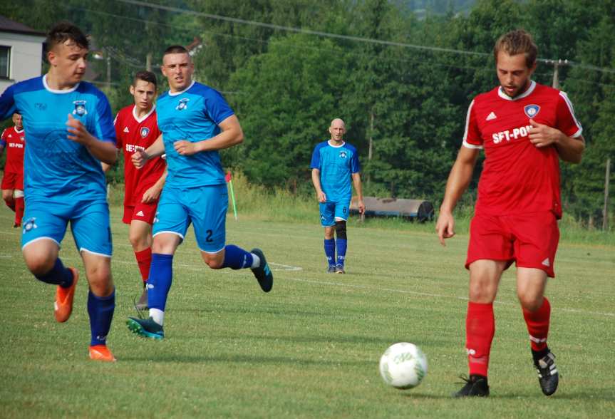 Tempo Nienaszów - Szarotka Uherce 4-2