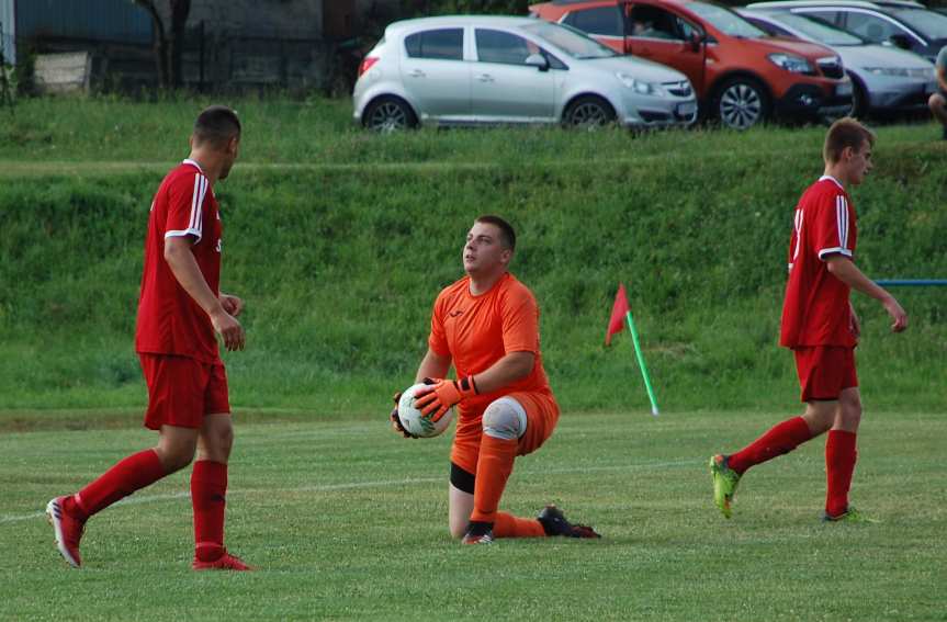 Tempo Nienaszów - Szarotka Uherce 4-2