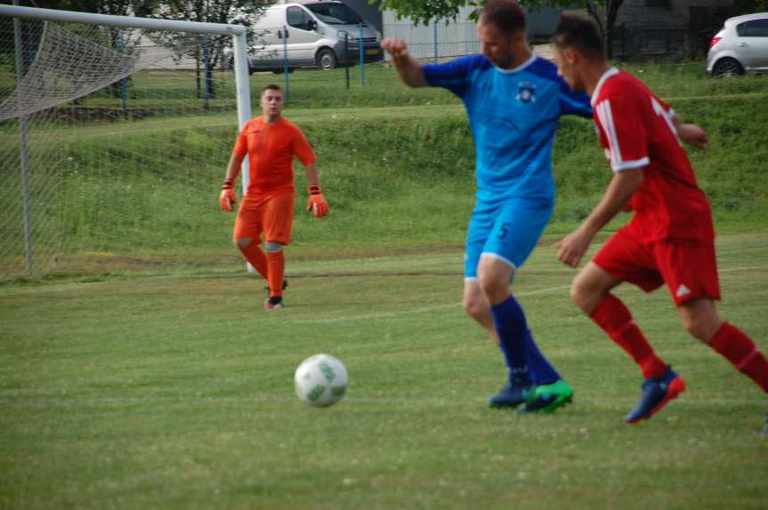 Tempo Nienaszów - Szarotka Uherce 4-2