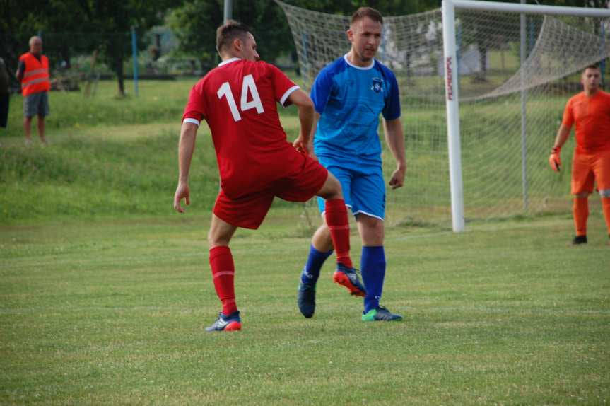 Tempo Nienaszów - Szarotka Uherce 4-2