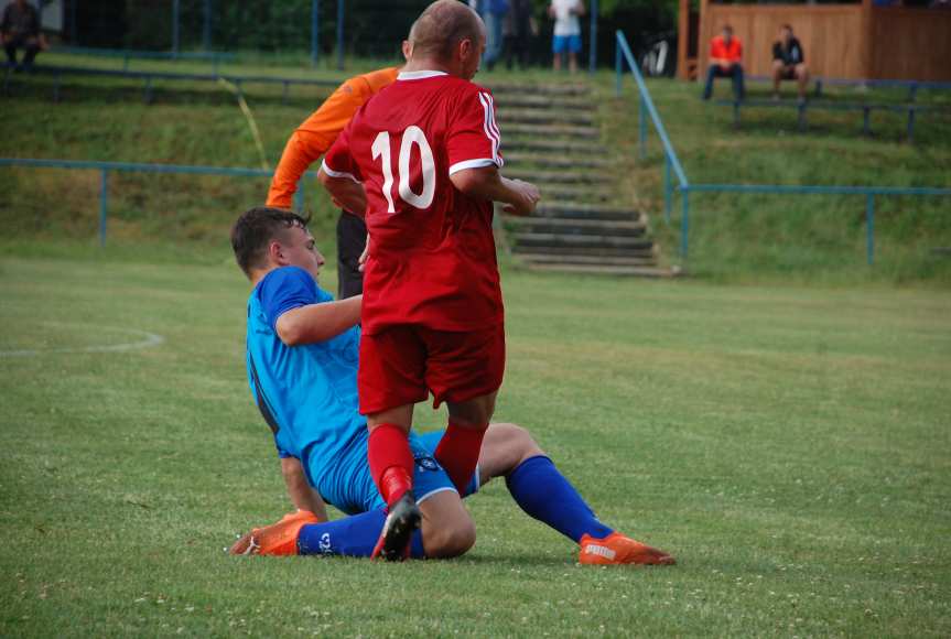 Tempo Nienaszów - Szarotka Uherce 4-2