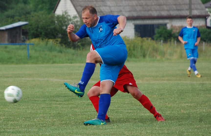 Tempo Nienaszów - Szarotka Uherce 4-2