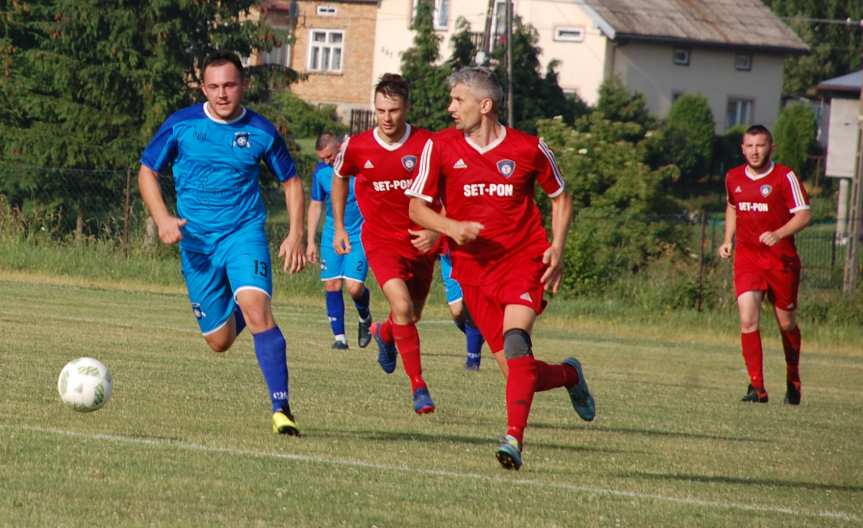 Tempo Nienaszów - Szarotka Uherce 4-2