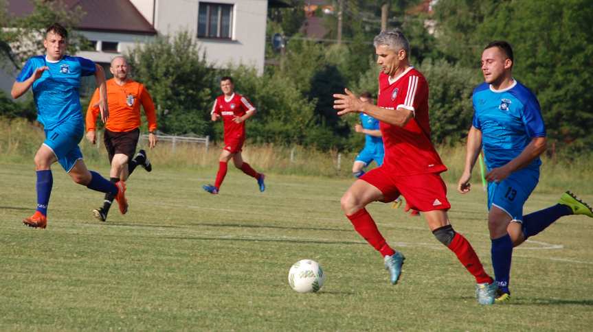 Tempo Nienaszów - Szarotka Uherce 4-2