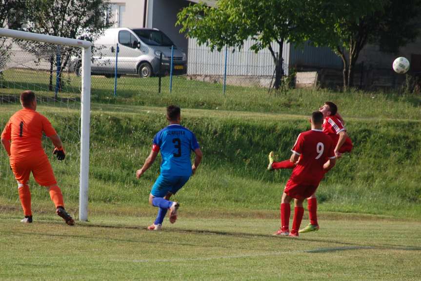 Tempo Nienaszów - Szarotka Uherce 4-2