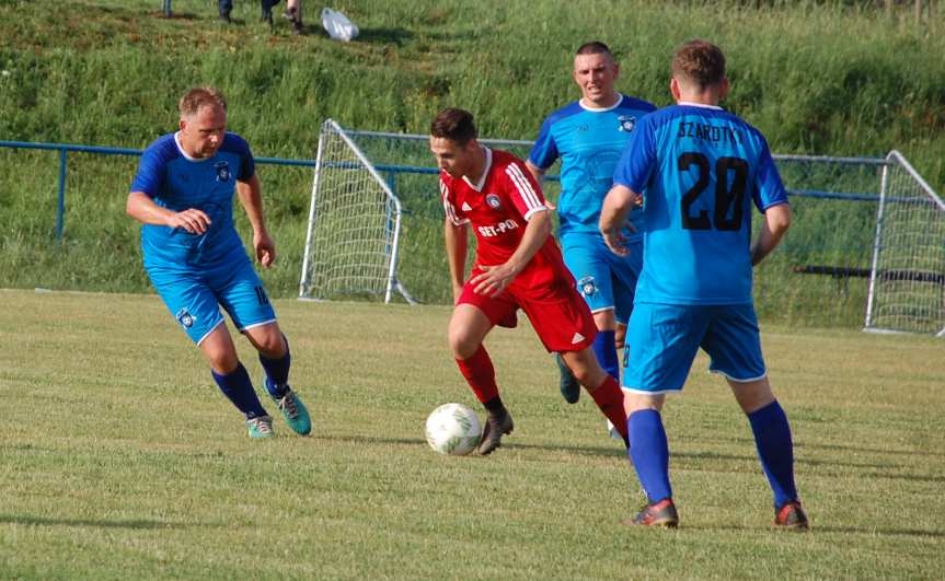 Tempo Nienaszów - Szarotka Uherce 4-2