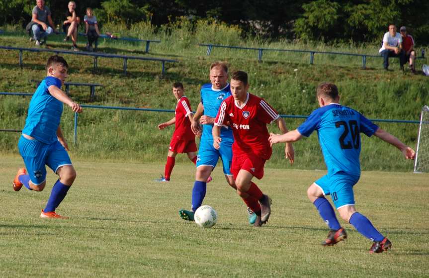 Tempo Nienaszów - Szarotka Uherce 4-2