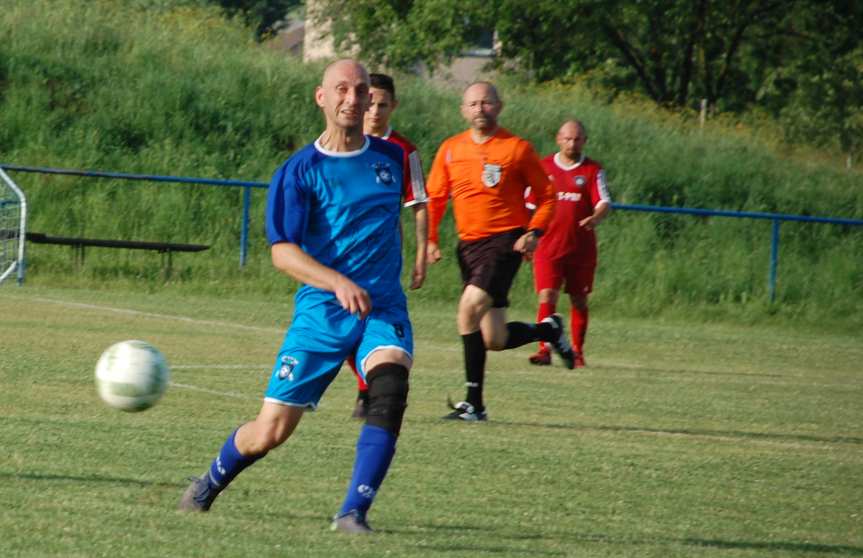 Tempo Nienaszów - Szarotka Uherce 4-2