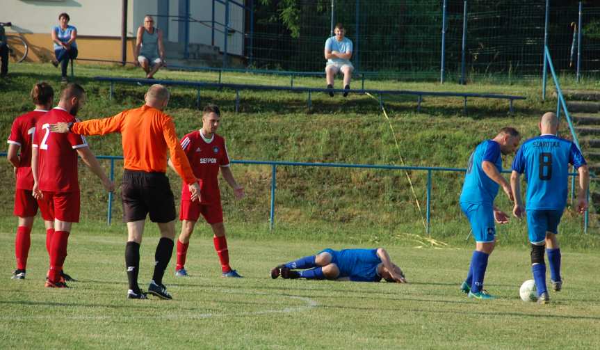 Tempo Nienaszów - Szarotka Uherce 4-2