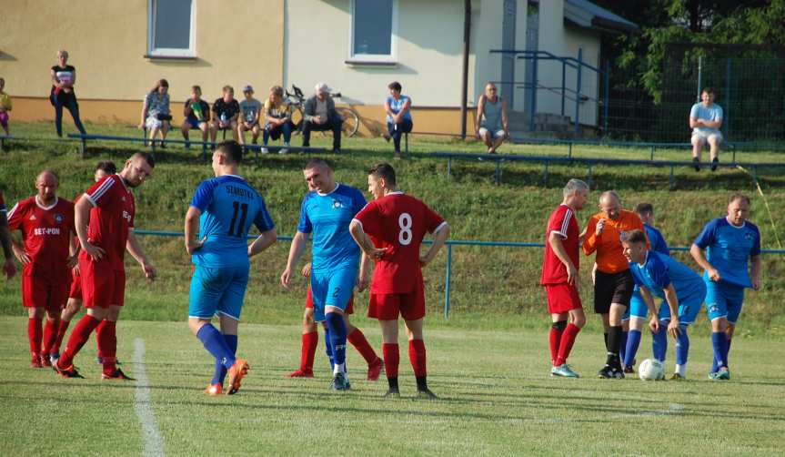 Tempo Nienaszów - Szarotka Uherce 4-2