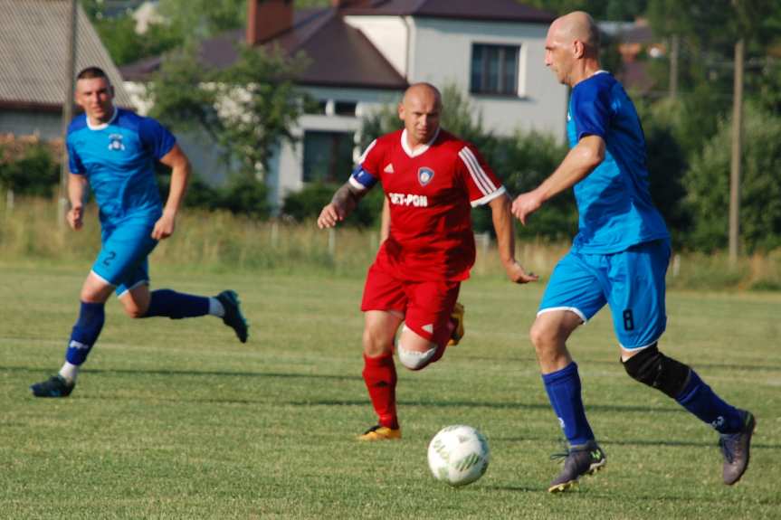 Tempo Nienaszów - Szarotka Uherce 4-2