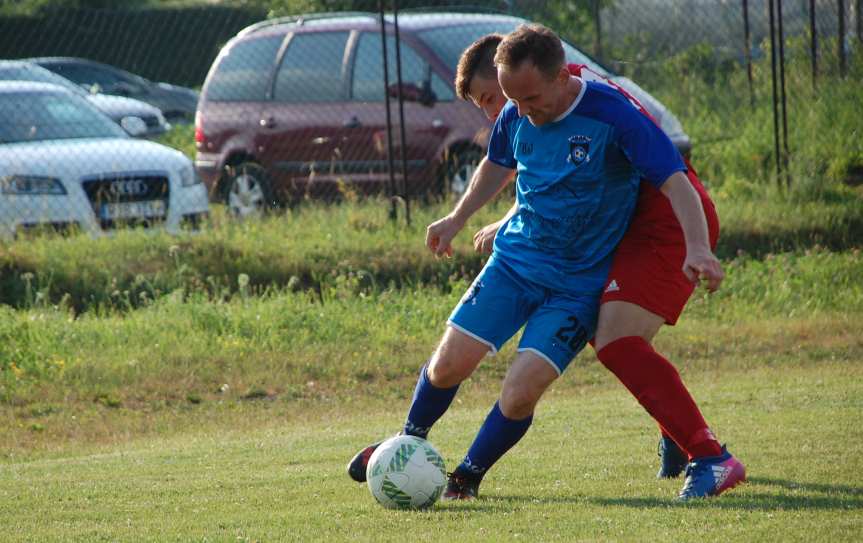 Tempo Nienaszów - Szarotka Uherce 4-2