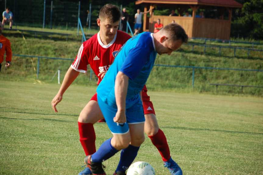 Tempo Nienaszów - Szarotka Uherce 4-2