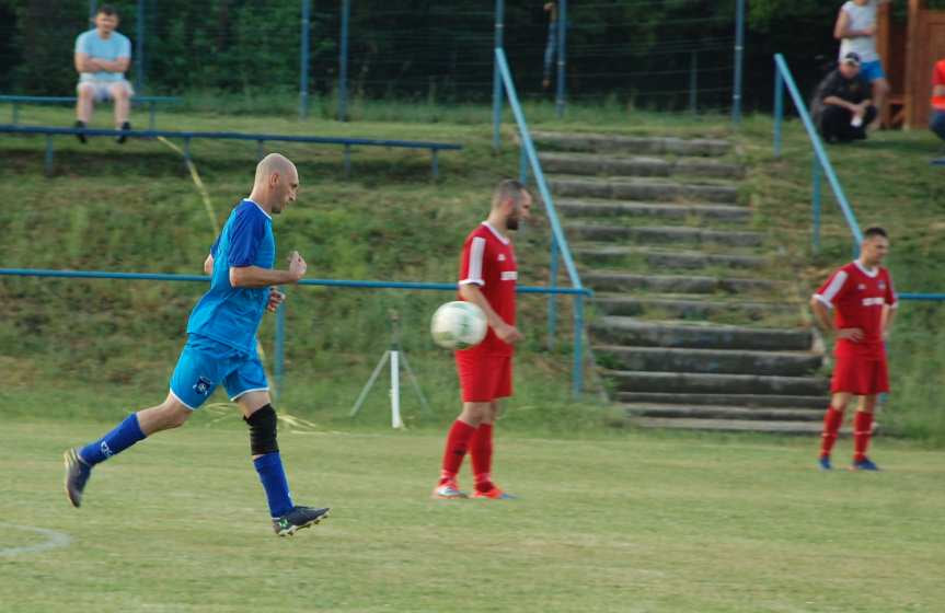 Tempo Nienaszów - Szarotka Uherce 4-2