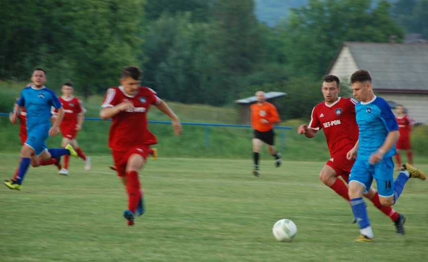 Tempo Nienaszów - Szarotka Uherce 4-2