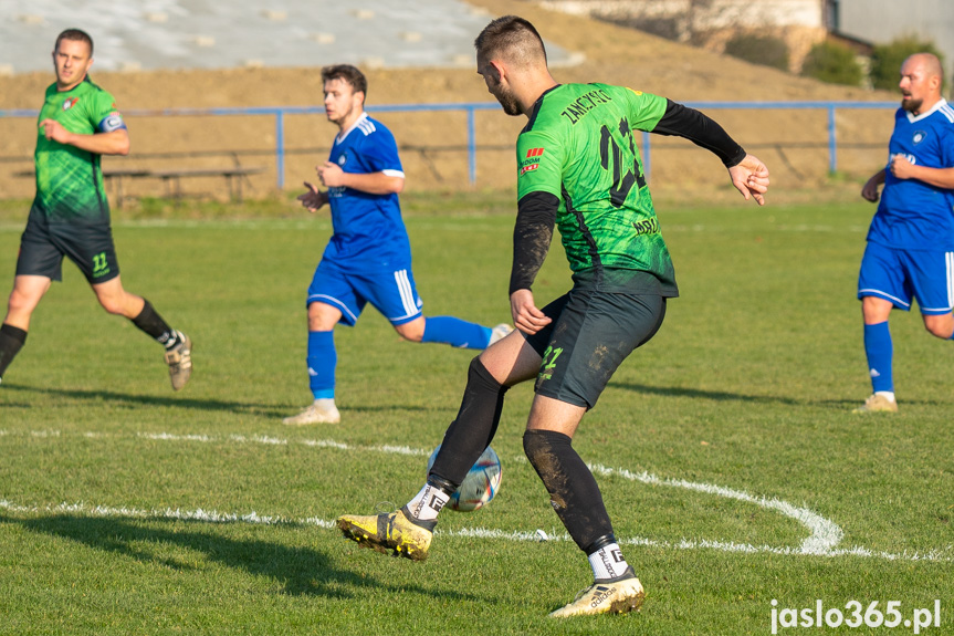 Tempo Nienaszów - Zamczysko Mrukowa 0:2