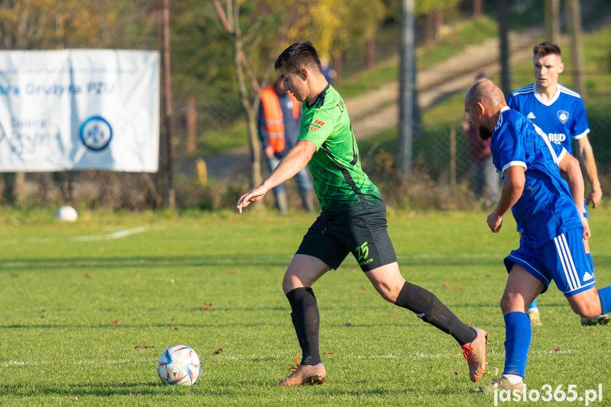 Tempo Nienaszów - Zamczysko Mrukowa 0:2