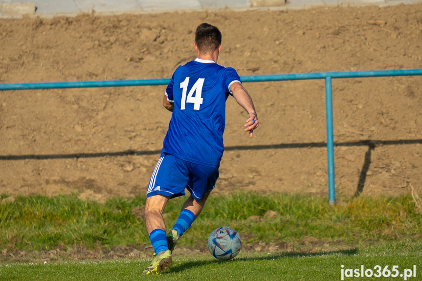 Tempo Nienaszów - Zamczysko Mrukowa 0:2