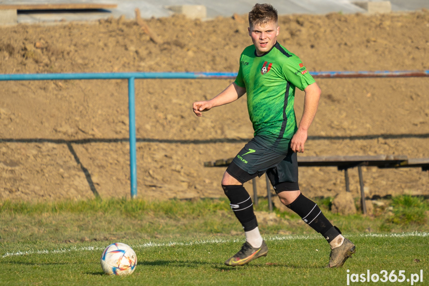 Tempo Nienaszów - Zamczysko Mrukowa 0:2