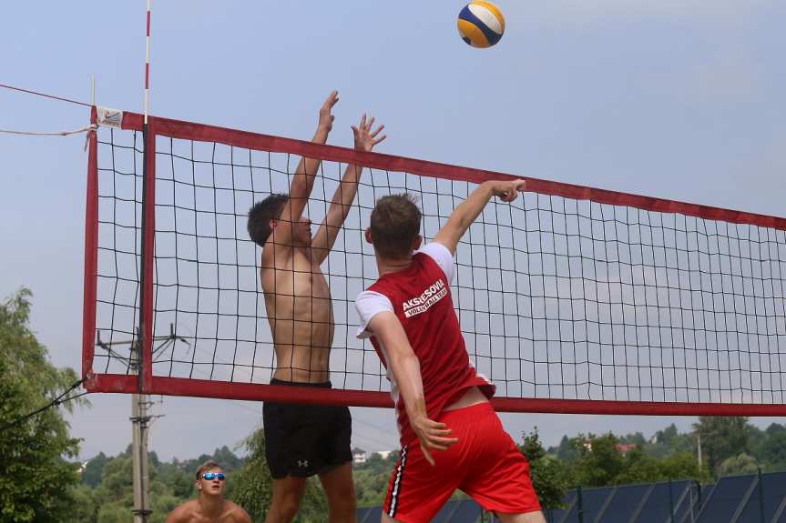 Turniej siatkówki plażowej o puchar burmistrza Jasła