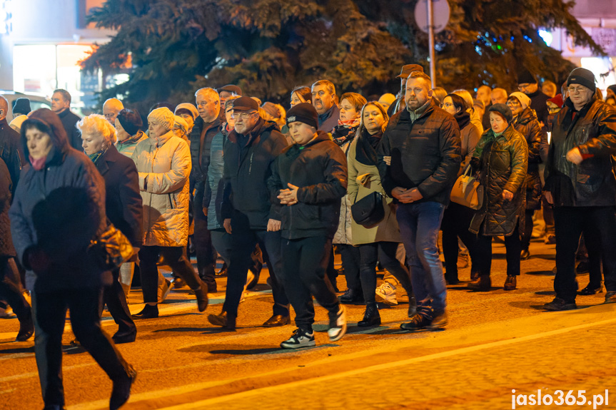 Ulicami Jasła przeszła Droga Krzyżowa