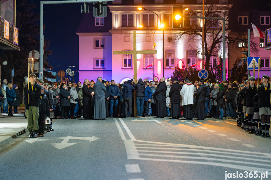 Ulicami Jasła przeszła Droga Krzyżowa