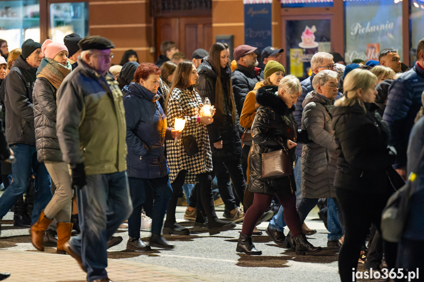 Ulicami Jasła przeszła Droga Krzyżowa