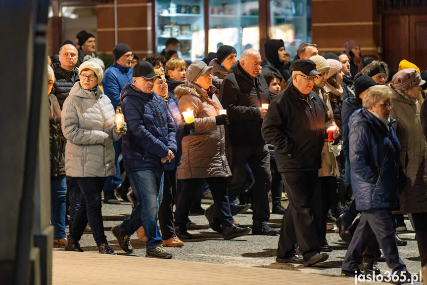 Ulicami Jasła przeszła Droga Krzyżowa