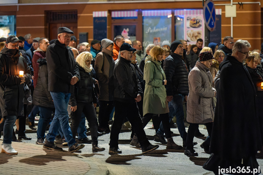 Ulicami Jasła przeszła Droga Krzyżowa