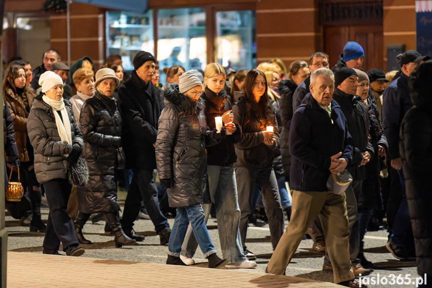 Ulicami Jasła przeszła Droga Krzyżowa