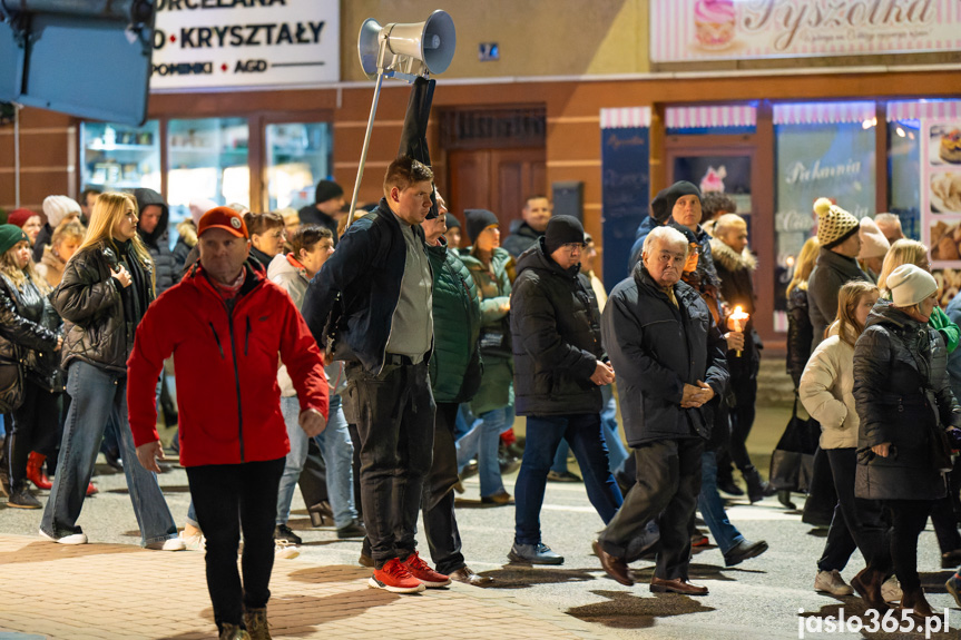 Ulicami Jasła przeszła Droga Krzyżowa