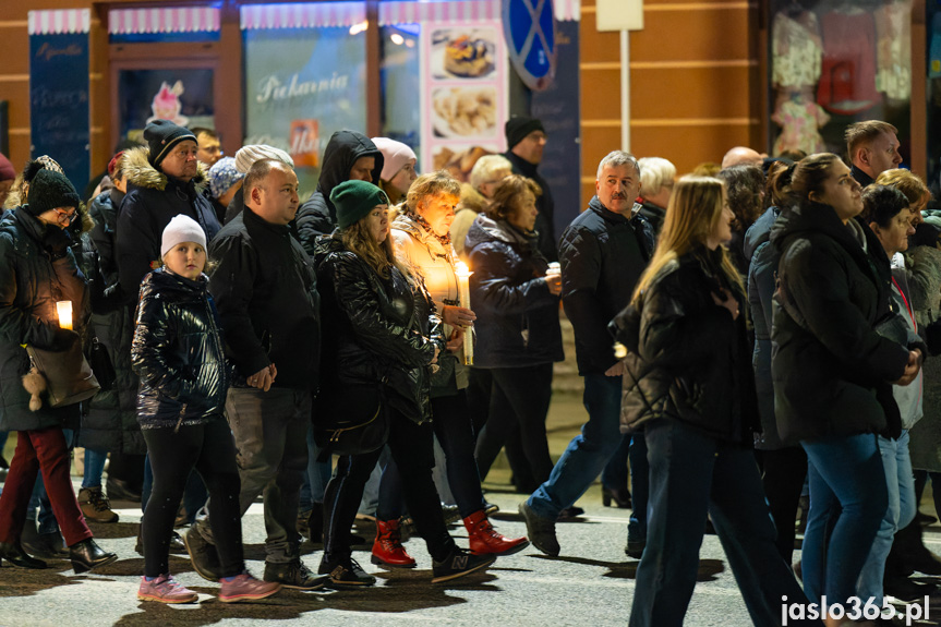 Ulicami Jasła przeszła Droga Krzyżowa