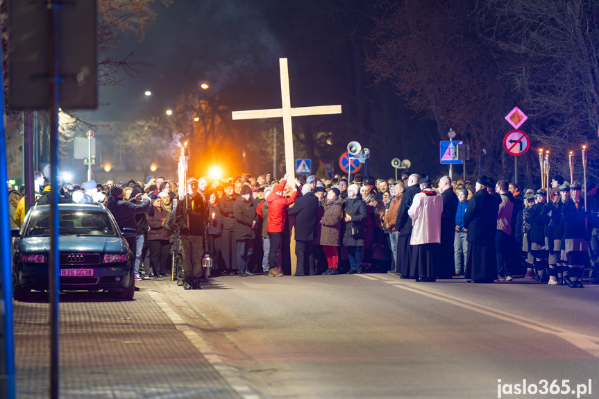 Ulicami Jasła przeszła Droga Krzyżowa