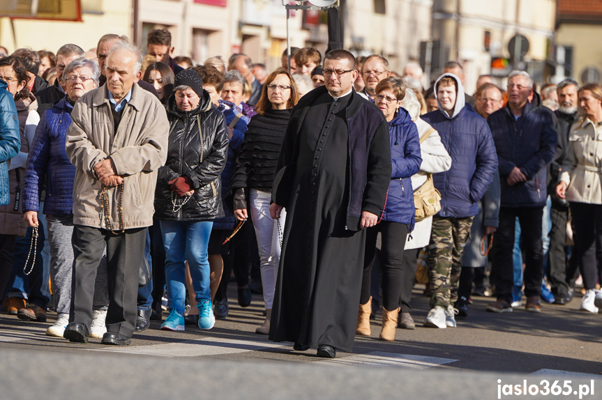 Ulicami Jasła przeszła krucjata różańcowa