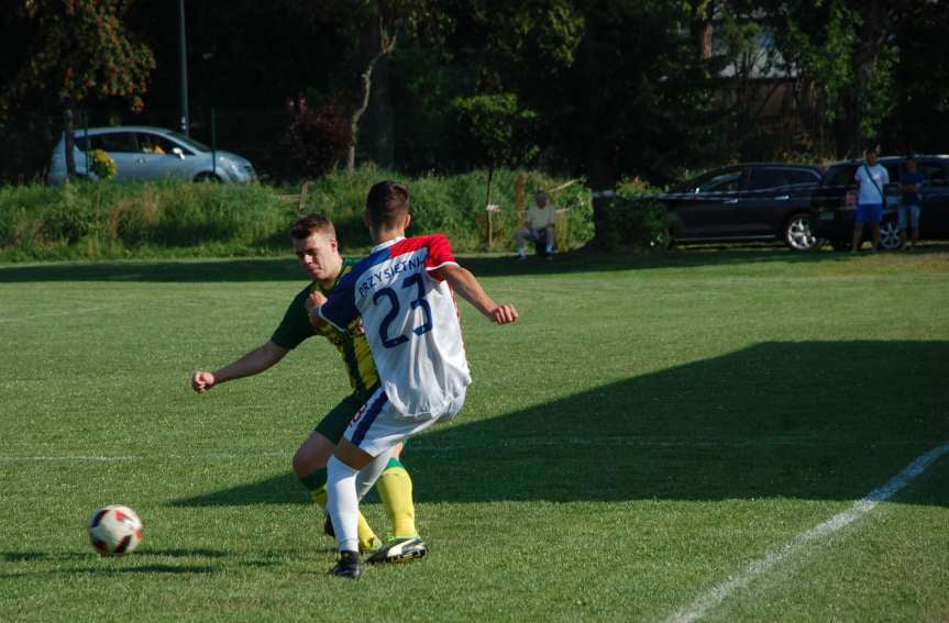 V liga krośnieńska. Mecz LKS Czeluśnica - Iskra Przysietnica 2-0